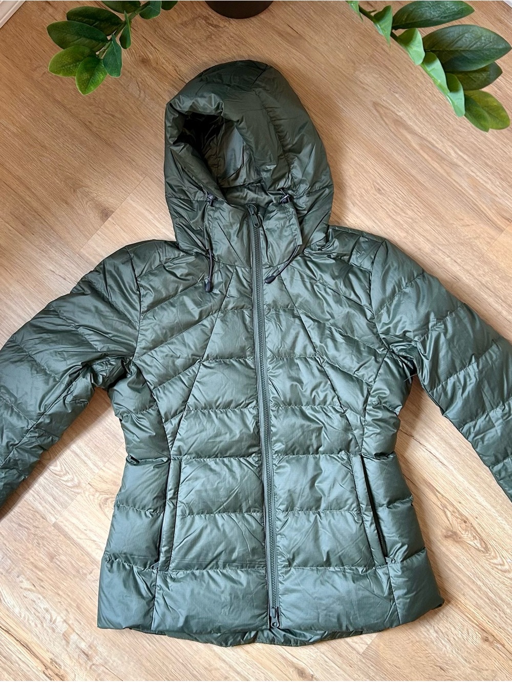 Quince Olive Green (Loden) Hooded Quilted Puffer Jacket Medium
